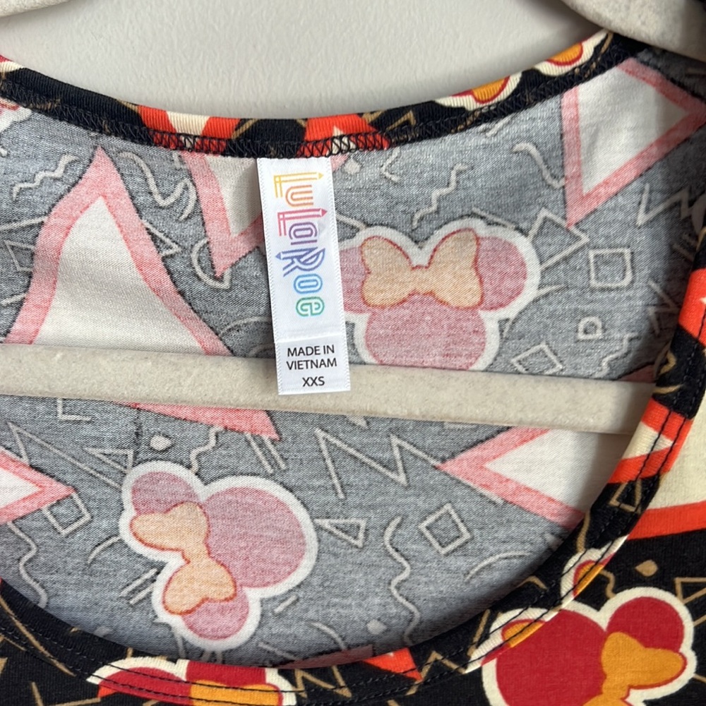 LulaRoe Minnie Tee - Picture 3 of 4
